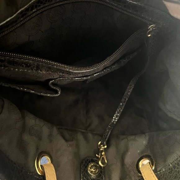 MICHAEL Michael Kors Black Textured Tote - Picture 8 of 9